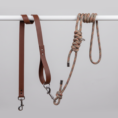 LEASH LÉON.